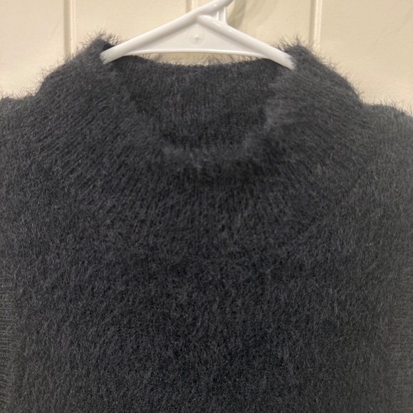 Stitch and Line Sleeveless Mockneck Sweater NWOT L - Picture 2 of 2